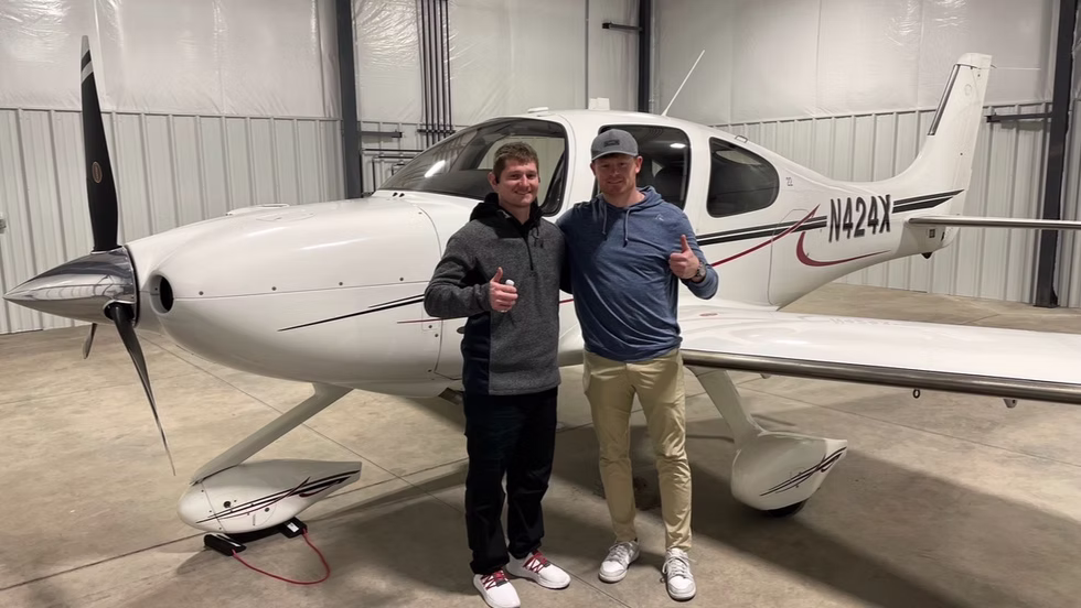 1eb4b1_a1214bd7d6784ea086097f0024981de6~mv2